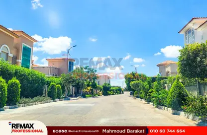 فيلا - 6 غرف نوم - 3 حمامات للبيع في اليكس ويست - كمبوندات الاسكندرية - الاسكندرية