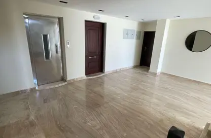 شقة - 2 غرف نوم - 1 حمام للبيع في الثورة الخضراء - كمبوندات الشيخ زايد - الشيخ زايد - الجيزة