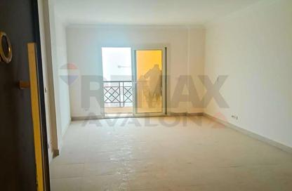 شقة - 3 غرف نوم - 2 حمامات للايجار في صوارى - كمبوندات الاسكندرية - الاسكندرية