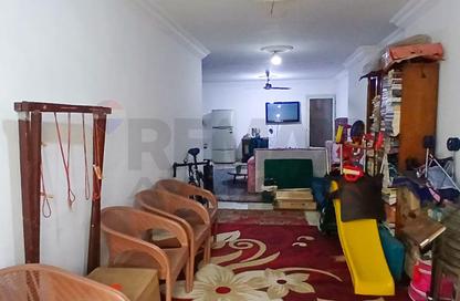 Apartment - 2 Bedrooms - 2 Bathrooms for sale in Camp Chezar - Hay Wasat - Alexandria