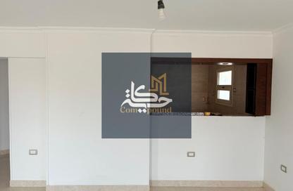 شقة - 3 غرف نوم - 3 حمامات للبيع في عمارات ضباط الماظة - شارع الثوره - الماظة - مصر الجديدة - القاهرة