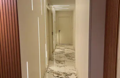 عيادة - 3 غرف نوم - 1 حمام للايجار في ذا جيت بلازا مول - الحي العاشر - الشيخ زايد - الجيزة