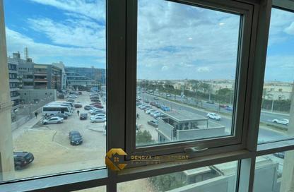 Office Space - 4 Bedrooms - 1 Bathroom for rent in Kargo Mall - Al Shabab St. - Sheikh Zayed City - Giza