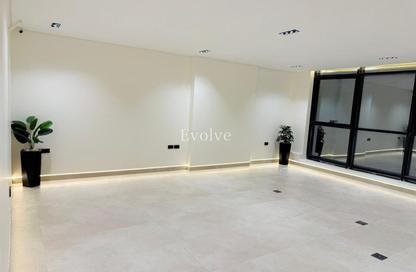 Office Space - Studio - 1 Bathroom for rent in Zahraa Al Maadi St. - Degla - Hay El Maadi - Cairo