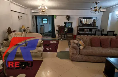 شقة - 3 غرف نوم - 3 حمامات للبيع في شارع مكرم عبيد - المنطقة السادسة - مدينة نصر - القاهرة