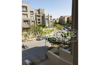 Apartment - 2 Bedrooms - 2 Bathrooms for sale in Palm Hills Village Gate - South Investors Area - New Cairo City - Cairo
