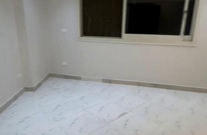 شقة - 2 غرف نوم - 1 حمام للبيع في شارع اسراء المعلمين - المهندسين - الجيزة