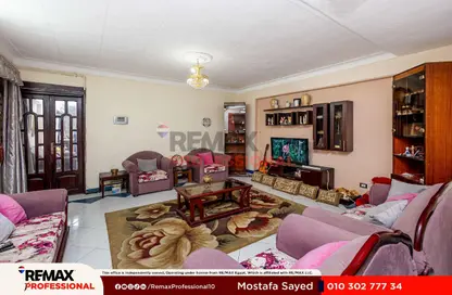 Apartment - 3 Bedrooms - 1 Bathroom for sale in Mohamed Basha Mohsen St. - Janaklees - Hay Sharq - Alexandria