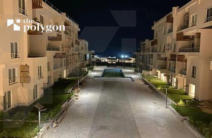 Townhouse - 3 - 2 for sale in Direction White - Ras Al Hekma - North Coast Townhouse - 3 - 2 for sale in Direction White - Ras Al Hekma - North Coast