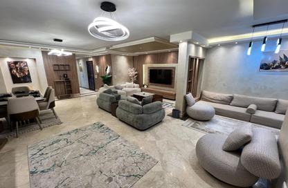 شقة - 3 غرف نوم - 3 حمامات للايجار في شارع عبد المنعم رياض - المهندسين - الجيزة