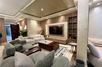 شقة - 3 غرف نوم - 3 حمامات للايجار في شارع عبد المنعم رياض - المهندسين - الجيزة