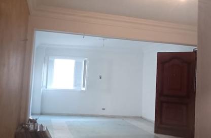 Apartment - 2 Bedrooms - 1 Bathroom for rent in Al Horeya St. - Almazah - Heliopolis - Masr El Gedida - Cairo