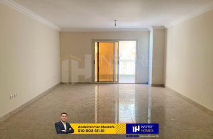 Apartment - 3 Bedrooms - 3 Bathrooms for rent in Green Towers - Smouha - Hay Sharq - Alexandria