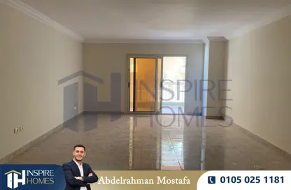 Apartment - 3 Bedrooms - 3 Bathrooms for rent in Green Towers - Smouha - Hay Sharq - Alexandria