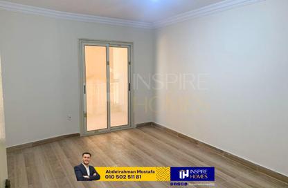 Apartment - 3 Bedrooms - 3 Bathrooms for rent in Green Towers - Smouha - Hay Sharq - Alexandria