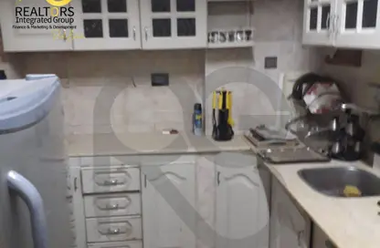 Apartment - 2 Bedrooms - 1 Bathroom for rent in 1st District - Sheikh Zayed City - Giza