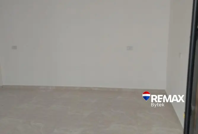 99401472 - Property Image 2
