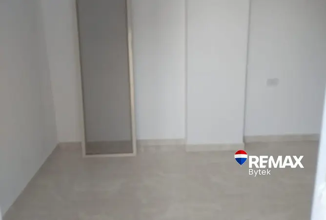 99401472 - Property Image 3