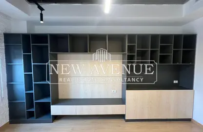 عيادة - 3 غرف نوم - 1 حمام للايجار في اليجانتري - الحي الاول - التجمع الخامس - مدينة القاهرة الجديدة - القاهرة