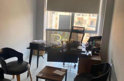مساحات مكتبية - استوديو - 2 حمامات للايجار في محور محمد نجيب - المستثمرين الشمالية - مدينة القاهرة الجديدة - القاهرة