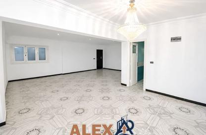 Apartment - 3 Bedrooms - 2 Bathrooms for sale in Tiba St. - Sporting - Hay Sharq - Alexandria