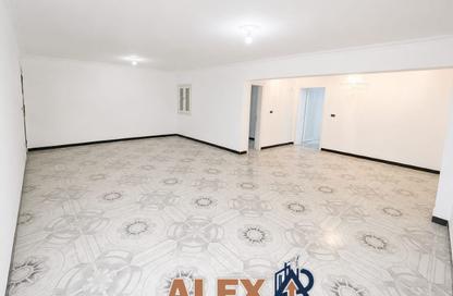 Apartment - 3 Bedrooms - 2 Bathrooms for sale in Tiba St. - Sporting - Hay Sharq - Alexandria