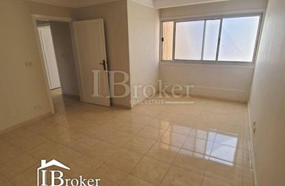 Apartment - 2 Bedrooms - 1 Bathroom for sale in Smouha - Hay Sharq - Alexandria