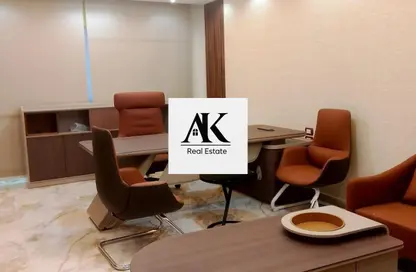 مساحات مكتبية - غرفة نوم - 1 حمام للايجار في وان قطامية - كمبوندات القطامية - القطامية - مدينة القاهرة الجديدة - القاهرة