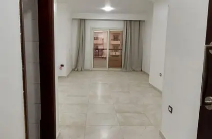 Apartment - 3 Bedrooms - 2 Bathrooms for rent in South Lotus - El Lotus - New Cairo City - Cairo