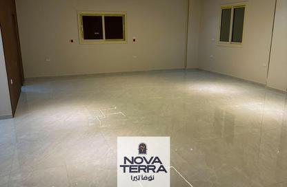 Apartment - 4 Bedrooms - 3 Bathrooms for sale in Al Hekma St. - Sheikh Zayed City - Giza Apartment - 4 Bedrooms - 3 Bathrooms for sale in Al Hekma St. - Sheikh Zayed City - Giza