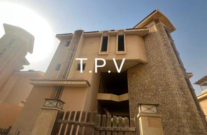 فيلا - 5 غرف نوم - 4 حمامات للبيع في ريفير وواك - المستثمرين الشمالية - مدينة القاهرة الجديدة - القاهرة