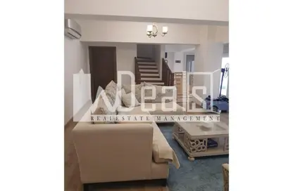 دوبلكس - 4 غرف نوم - 4 حمامات للبيع في طريق الشروق - المجاورة الاولي - الحي الثامن - مدينة الشروق - القاهرة