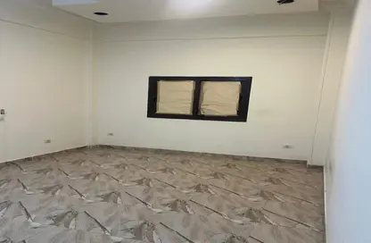 Apartment - 2 Bedrooms - 1 Bathroom for rent in Al Narges 2 - Al Narges - New Cairo City - Cairo