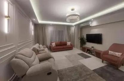 شقة - 2 غرف نوم - 1 حمام للايجار في شارع يوسف السباعي - الرحاب المرحلة الأولى - الرحاب - مدينة القاهرة الجديدة - القاهرة