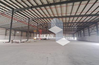 Warehouse - Studio - 4 Bathrooms for rent in Abou Rawash - Cairo