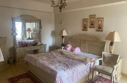 شقة - 3 غرف نوم - 3 حمامات للبيع في حدائق المهندسين - الحي الرابع - الشيخ زايد - الجيزة