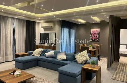 Apartment - 2 Bedrooms - 2 Bathrooms for sale in Palm Hills Village Gate - South Investors Area - New Cairo City - Cairo