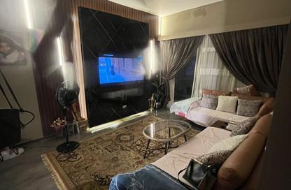 شقة - 2 غرف نوم - 2 حمامات للبيع في جاليريا  مون فالى - المستثمرين الجنوبية - مدينة القاهرة الجديدة - القاهرة