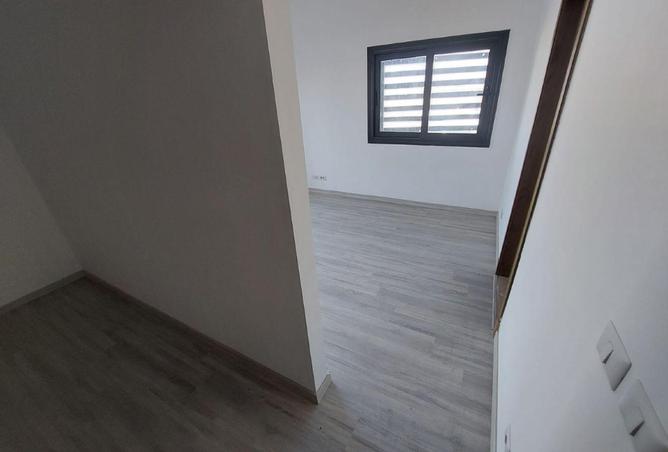 56751403 - صورة العقار 2