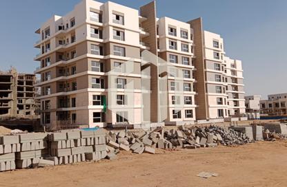 Apartment - 3 Bedrooms - 3 Bathrooms for sale in Cluster 18 - Hyde Park - New Cairo City - Cairo