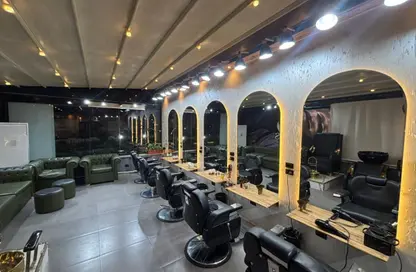 محل تجاري - استوديو - 1 حمام للايجار في محور مصطفي كامل - التجمع الاول - مدينة القاهرة الجديدة - القاهرة