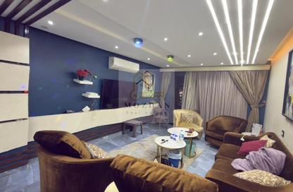 Apartment - 3 Bedrooms - 2 Bathrooms for sale in 10th Sector - Zahraa El Maadi - Hay El Maadi - Cairo
