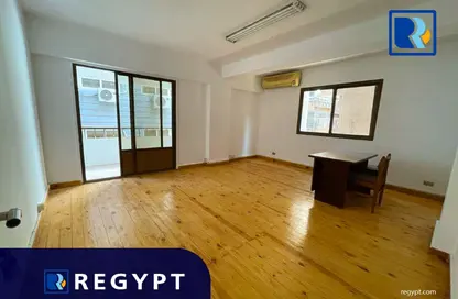 Office Space - 6 Bedrooms - 4 Bathrooms for rent in Degla Square - Degla - Hay El Maadi - Cairo