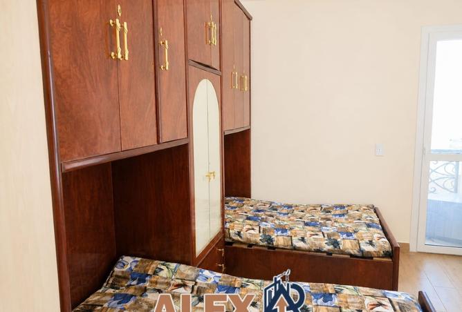 94100596 - Property Image 3