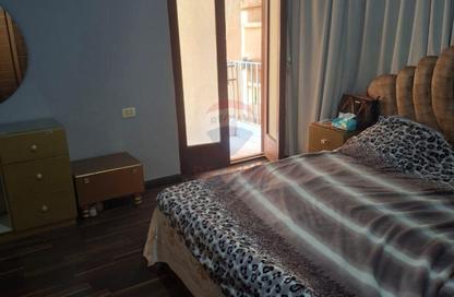 Apartment - 2 Bedrooms - 2 Bathrooms for sale in El Gezirah St. - Zamalek - Cairo