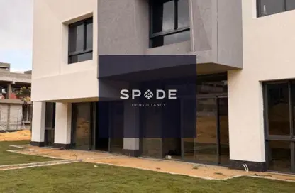 Townhouse - 4 Bedrooms - 5 Bathrooms for sale in Eastshire compound - 5th Settlement Compounds - The 5th Settlement - New Cairo City - Cairo