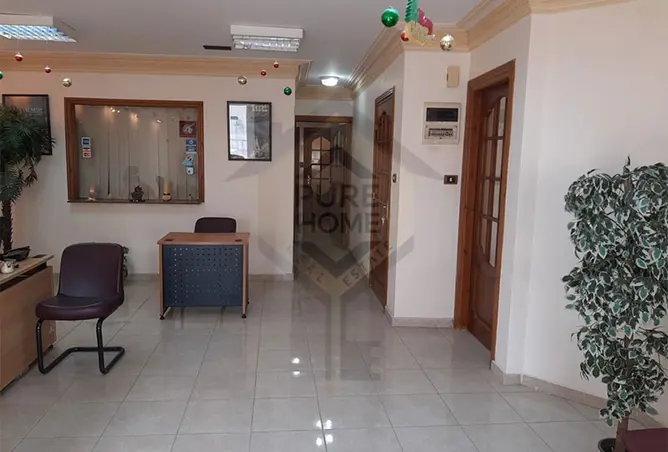 121658702 - Property Image 3