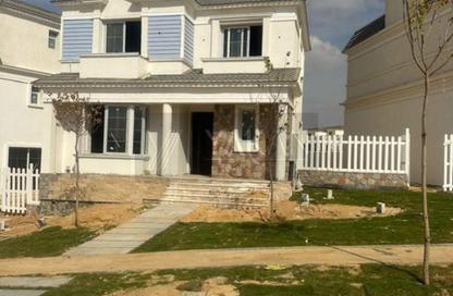 Villa - 4 Bedrooms - 5 Bathrooms for sale in Mountain View 1.1 - 5th Settlement Compounds - The 5th Settlement - New Cairo City - Cairo