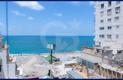 Apartment - 3 Bedrooms - 4 Bathrooms for sale in Mansoura St. - Saba Basha - Hay Sharq - Alexandria