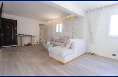 Apartment - 3 Bedrooms - 4 Bathrooms for sale in Mansoura St. - Saba Basha - Hay Sharq - Alexandria
